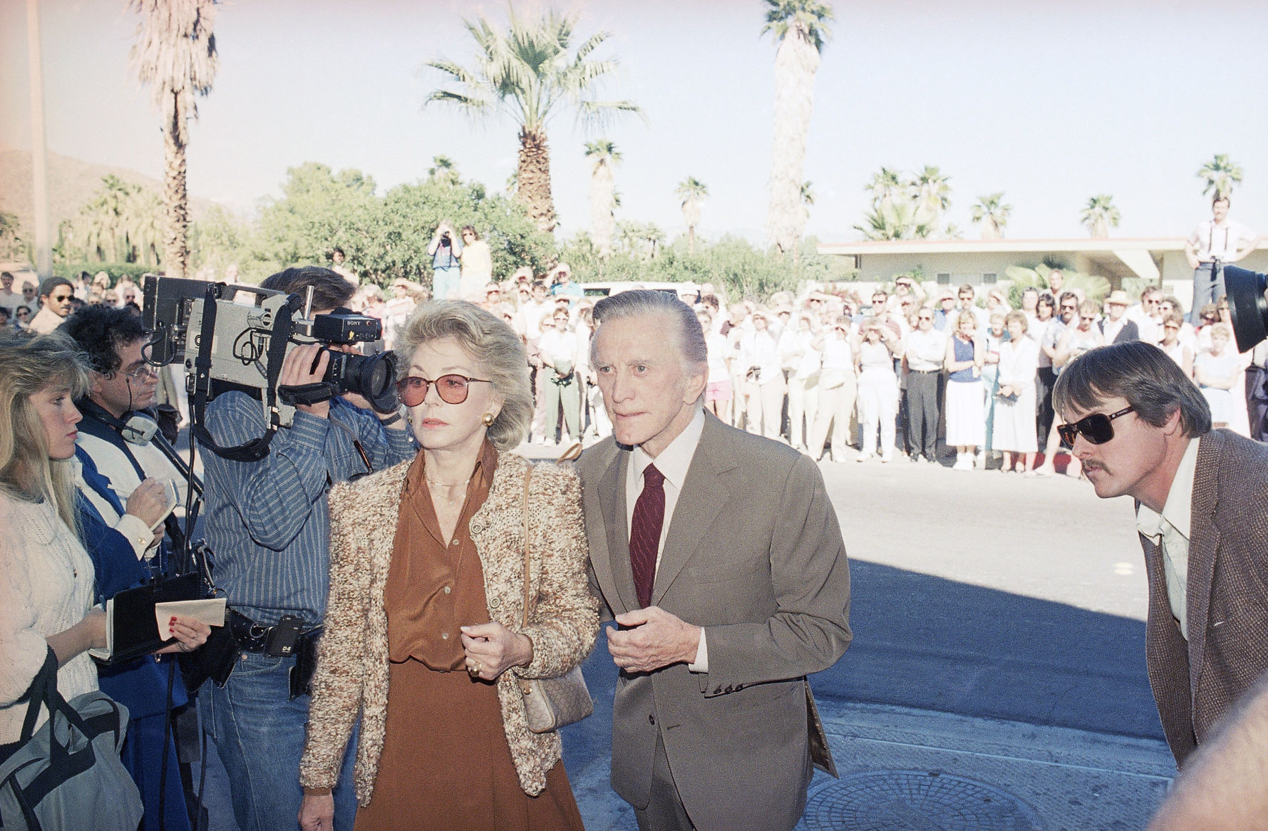 Kirk Douglas wife 1987